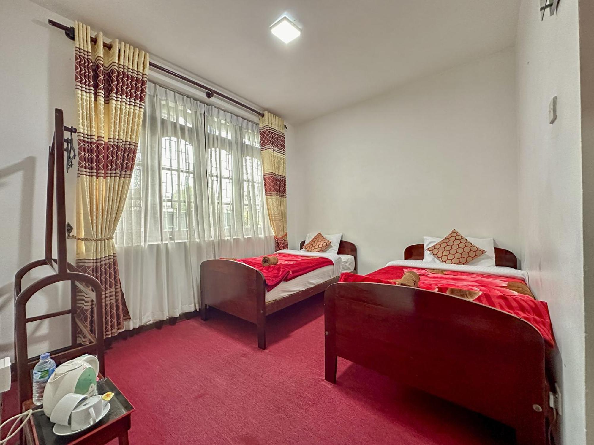 Nuwara Eliya Hills Rest Hotel Room photo