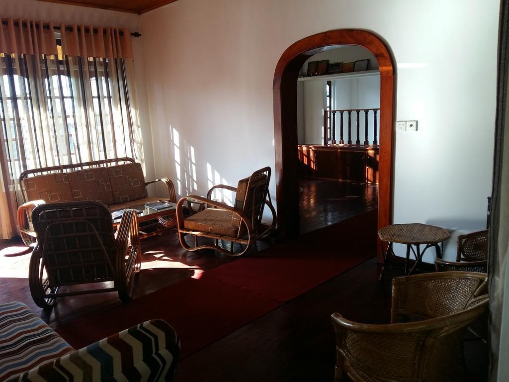Nuwara Eliya Hills Rest Hotel Exterior photo