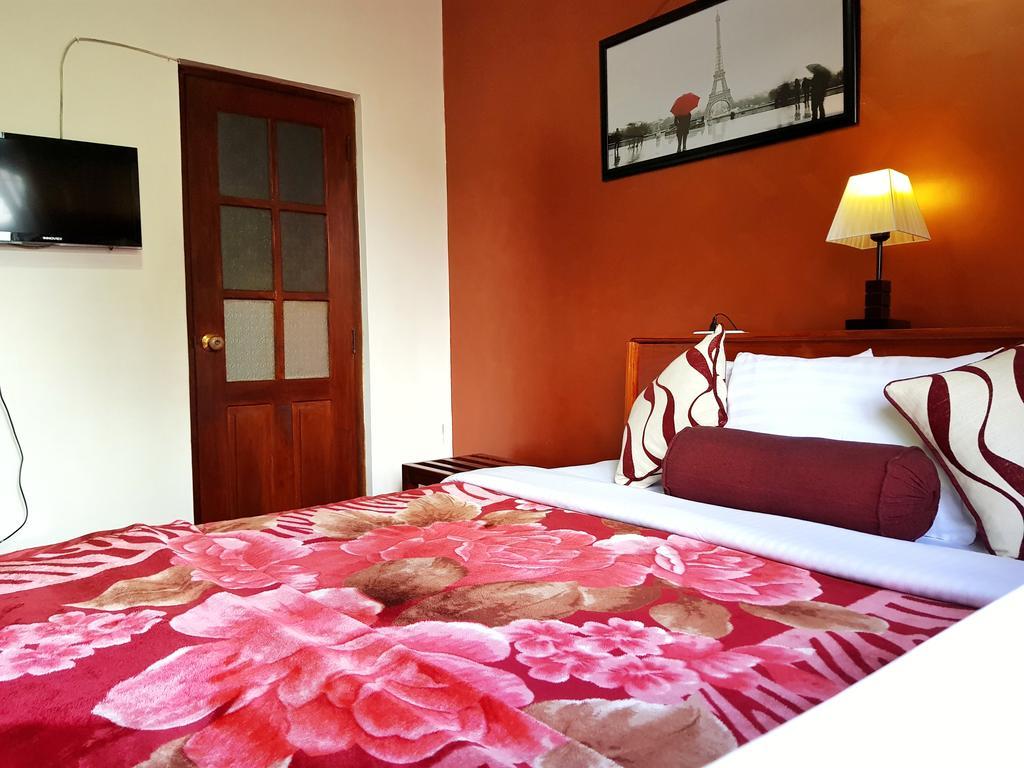 Nuwara Eliya Hills Rest Hotel Exterior photo
