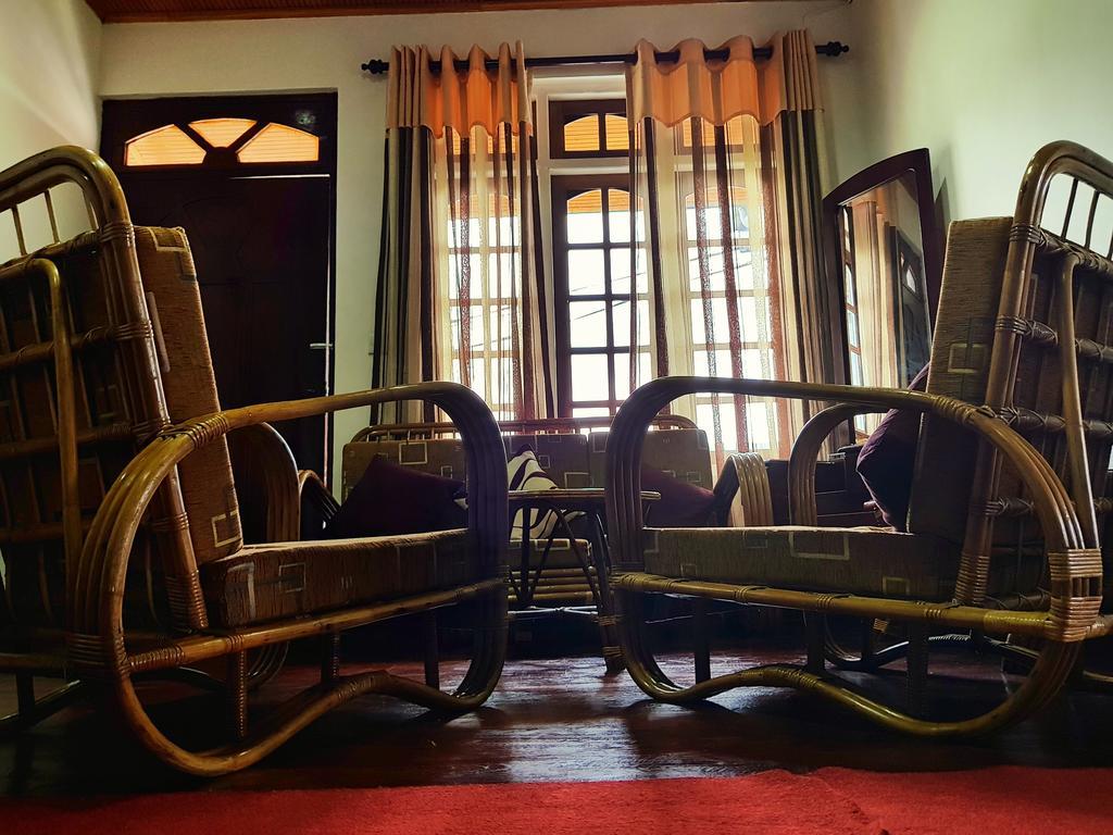 Nuwara Eliya Hills Rest Hotel Exterior photo